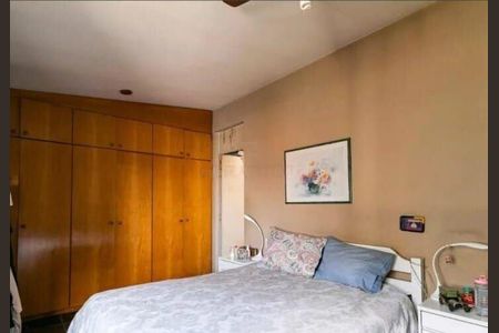 Casa à venda com 220m², 3 quartos e 3 vagas