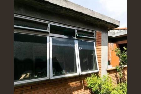 Casa à venda com 220m², 3 quartos e 3 vagas
