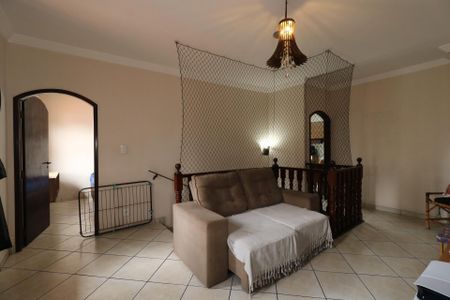 Casa à venda com 235m², 4 quartos e 6 vagasCasa 1 - Sala