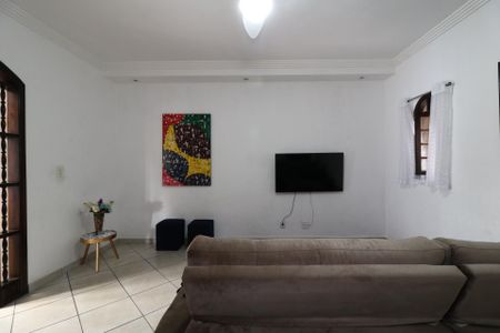 Casa à venda com 235m², 4 quartos e 6 vagasCasa 2 - Sala