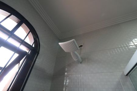 Casa à venda com 235m², 4 quartos e 6 vagasCasa 1 - Banheiro da Suíte 2