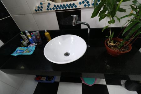 Casa à venda com 235m², 4 quartos e 6 vagasCasa 1 - Banheiro da Suíte 1