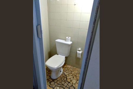 Casa à venda com 107m², 3 quartos e 1 vaga