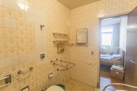 Apartamento à venda com 280m², 4 quartos e 1 vagaBanheiro da Suíte 1