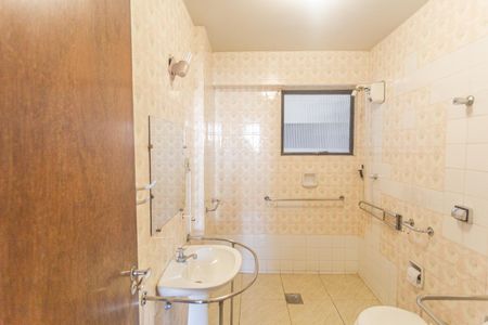 Apartamento à venda com 280m², 4 quartos e 1 vagaBanheiro da Suíte 1