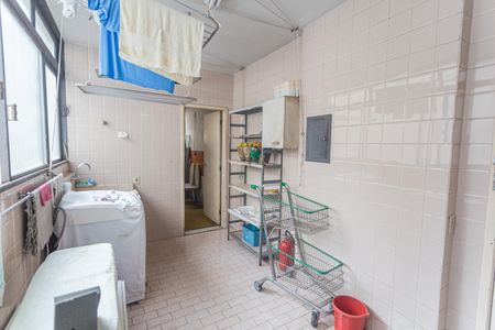 Apartamento à venda com 280m², 4 quartos e 1 vagaÁrea de Serviço