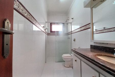 Casa à venda com 250m², 3 quartos e 3 vagasBanheiro