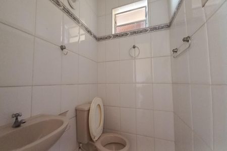 Casa à venda com 250m², 3 quartos e 3 vagasBanheiro de Serviço
