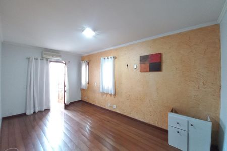 Casa à venda com 250m², 3 quartos e 3 vagasQuarto 3 - Suíte