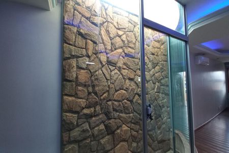 Casa à venda com 250m², 3 quartos e 3 vagasÁrea de Luz