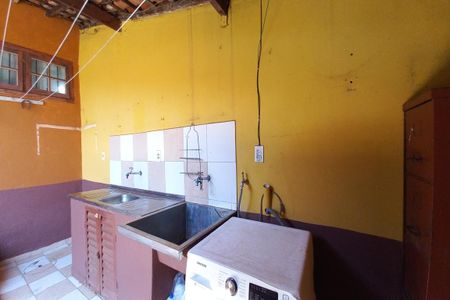 Casa à venda com 81m², 2 quartos e 5 vagas Casa à venda com 81m², 2 quartos e 5 vagasÁrea de Serviço