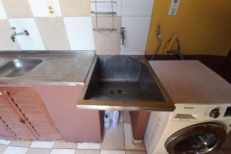 Casa à venda com 81m², 2 quartos e 5 vagas Casa à venda com 81m², 2 quartos e 5 vagasÁrea de Serviço