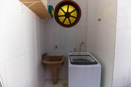 Casa à venda com 200m², 3 quartos e 4 vagasÁrea de Serviço