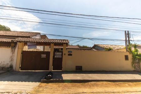 Casa à venda com 200m², 3 quartos e 4 vagasFachada