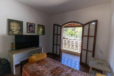 Casa à venda com 200m², 3 quartos e 4 vagasSuíte
