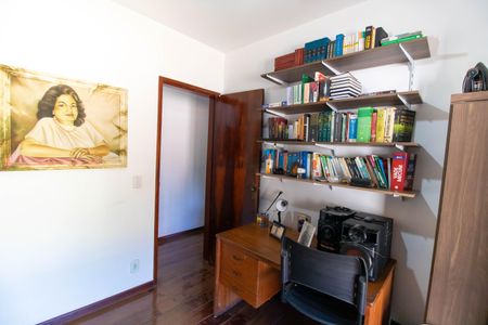 Casa à venda com 200m², 3 quartos e 4 vagasQuarto 2