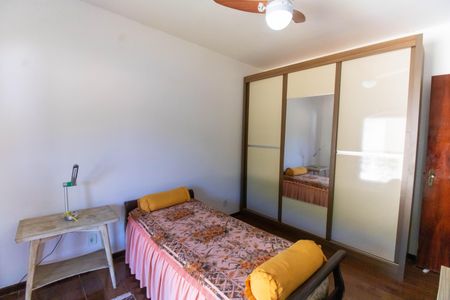 Casa à venda com 200m², 3 quartos e 4 vagasSuíte