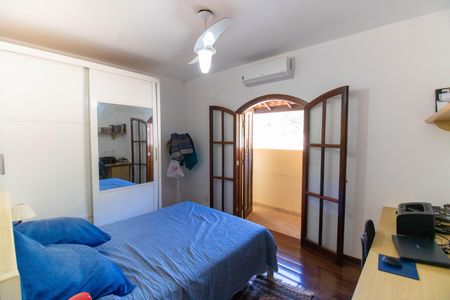Casa à venda com 200m², 3 quartos e 4 vagasQuarto 1