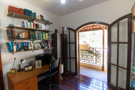 Casa à venda com 200m², 3 quartos e 4 vagasQuarto 2