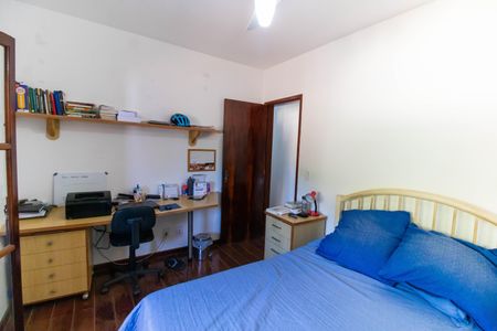 Casa à venda com 200m², 3 quartos e 4 vagasQuarto 1
