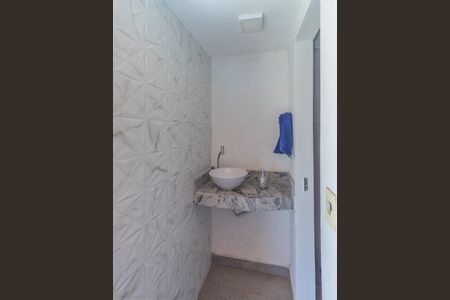 Casa à venda com 178m², 3 quartos e 2 vagasLavabo 