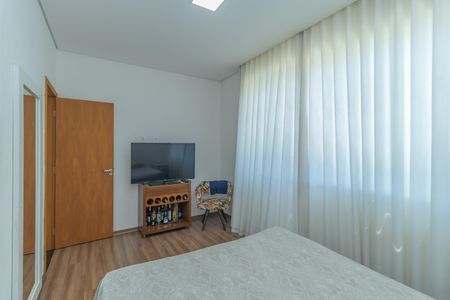 Casa à venda com 178m², 3 quartos e 2 vagasQuarto 1