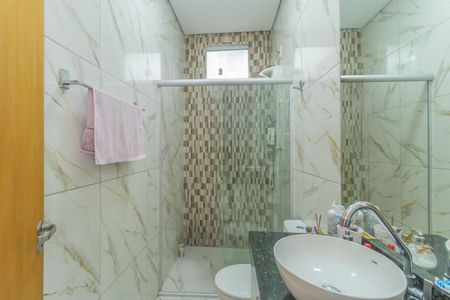 Casa à venda com 178m², 3 quartos e 2 vagasBanheiro