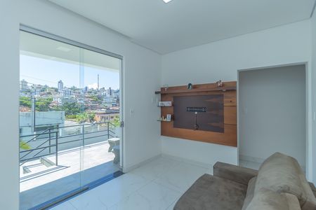 Casa à venda com 178m², 3 quartos e 2 vagasSala