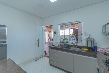 Casa à venda com 178m², 3 quartos e 2 vagasCozinha
