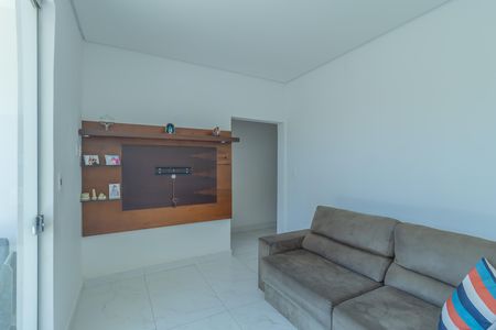 Casa à venda com 178m², 3 quartos e 2 vagasSala