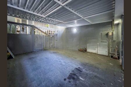 Casa à venda com 321m², 3 quartos e 1 vaga