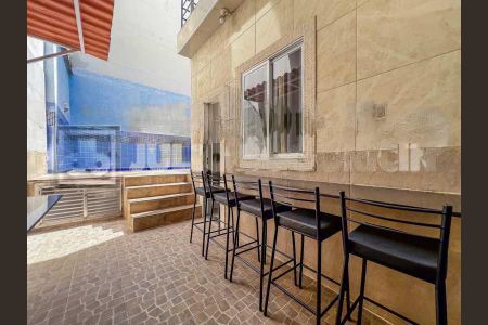 Casa à venda com 321m², 3 quartos e 1 vaga