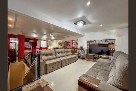 Casa à venda com 321m², 3 quartos e 1 vaga