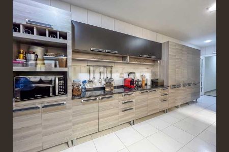 Casa à venda com 321m², 3 quartos e 1 vaga