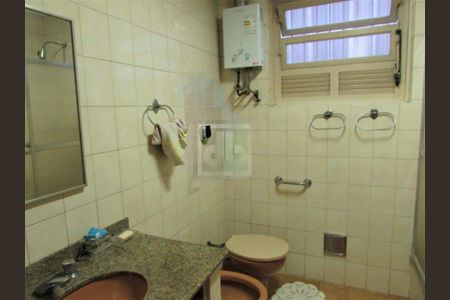 Casa à venda com 230m², 3 quartos e 2 vagas