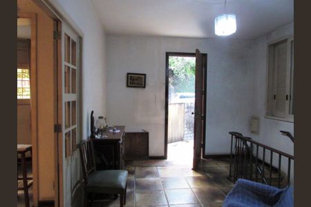 Casa à venda com 230m², 3 quartos e 2 vagas