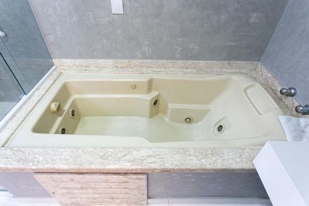 Casa à venda com 260m², 5 quartos e 2 vagasBanheiro da Suíte