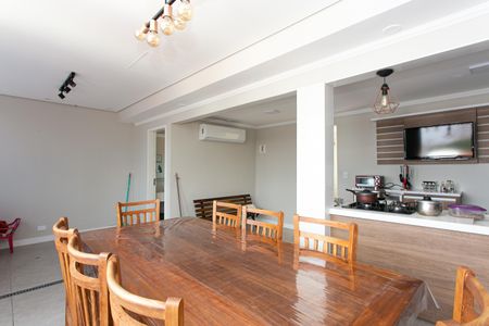 Casa à venda com 260m², 5 quartos e 2 vagasEspaço Gourmet