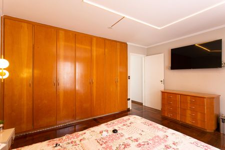 Casa à venda com 260m², 5 quartos e 2 vagasSuíte