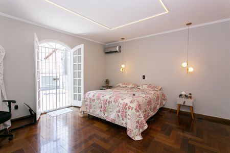 Casa à venda com 260m², 5 quartos e 2 vagasSuíte