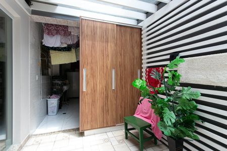 Casa à venda com 260m², 5 quartos e 2 vagasQuintal