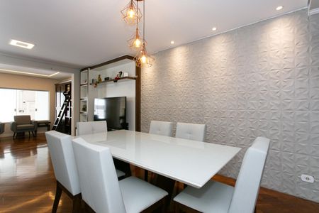 Casa à venda com 260m², 5 quartos e 2 vagasSala