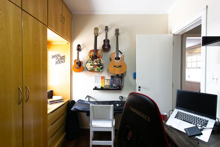 Casa à venda com 260m², 5 quartos e 2 vagasQuarto 2