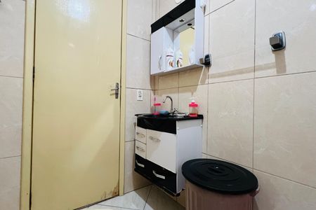 Casa à venda com 120m², 3 quartos e 2 vagasBanheiro 1
