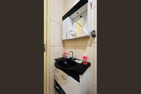 Casa à venda com 120m², 3 quartos e 2 vagasBanheiro 1