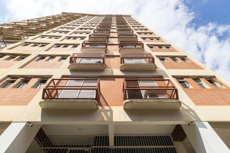 Studio à venda com 47m², 1 quarto e 1 vaga Studio à venda com 47m², 1 quarto e 1 vagaFachada