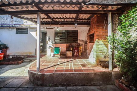 Casa à venda com 428m², 4 quartos e 2 vagasPátio