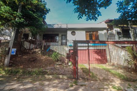 Casa à venda com 428m², 4 quartos e 2 vagasFachada