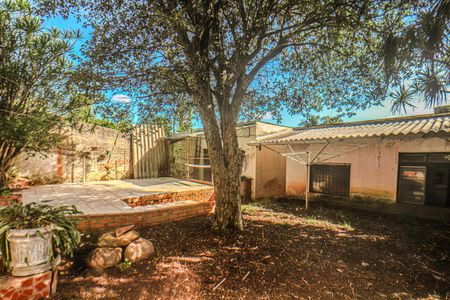 Casa à venda com 428m², 4 quartos e 2 vagasPátio