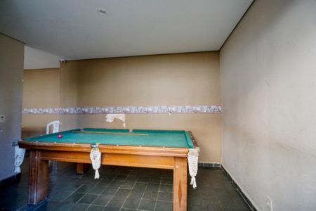 Apartamento para alugar com 48m², 2 quartos e 1 vaga Apartamento para alugar com 48m², 2 quartos e 1 vaga Área comum Salão de jogos